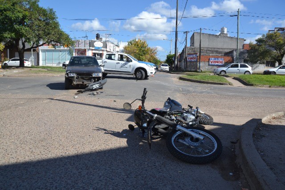 Un Motociclista Tuvo Lesiones Graves Al Ser Chocado Por Un Autom Vil