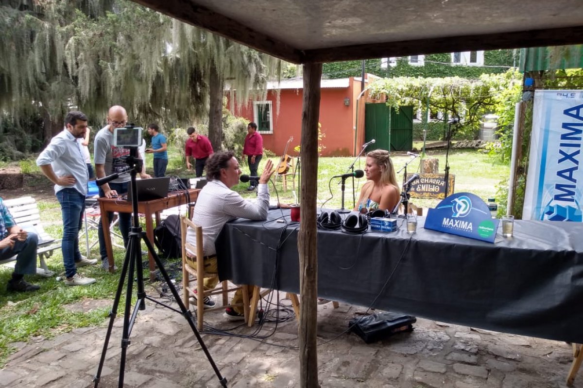 Florencia Jurado, en la entrevista por Radio Máxima