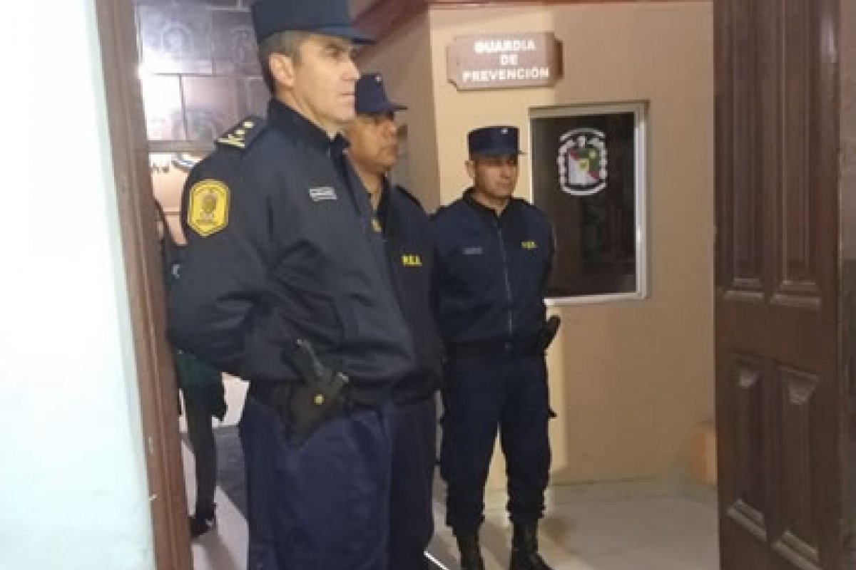 Comisario Cristian Hormachea (primer plano)