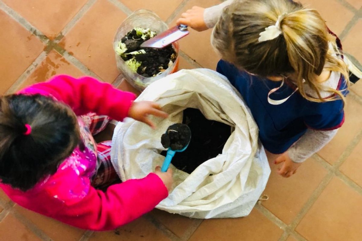 Exposici&oacute;n de trabajos en escuelas