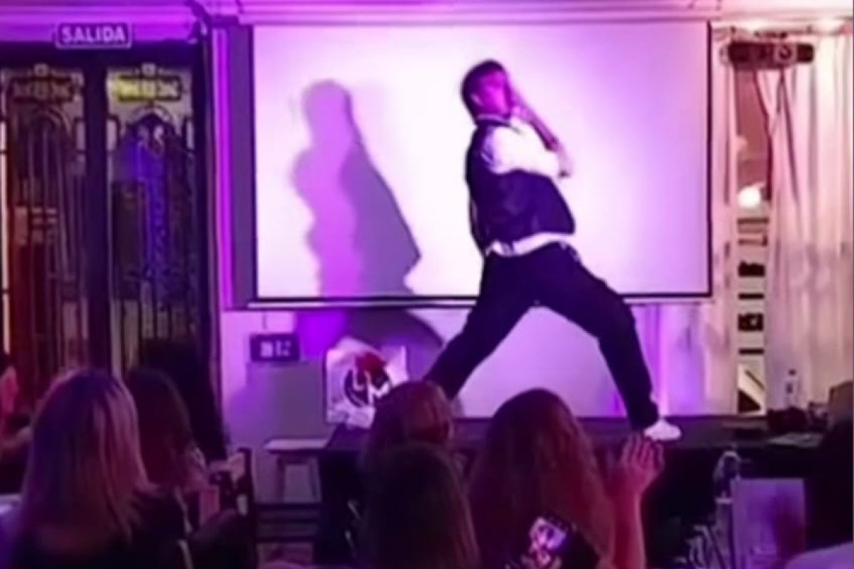 El actor en el momento de la caída El actor en el momento de la caída