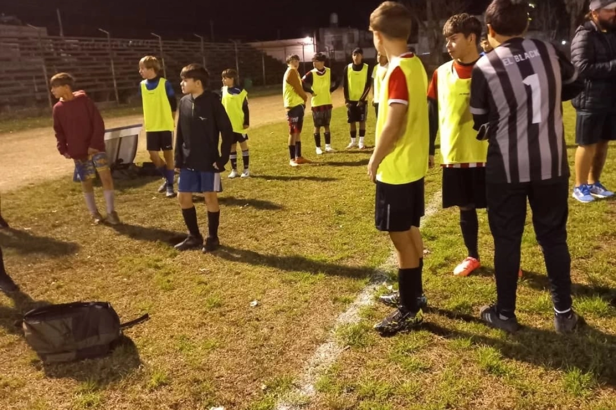La selección sub 13 es dirigida por "Caito" Andrade y el "Puma" Viale La selección sub 13 es dirigida por "Caito" Andrade y el "Puma" Viale