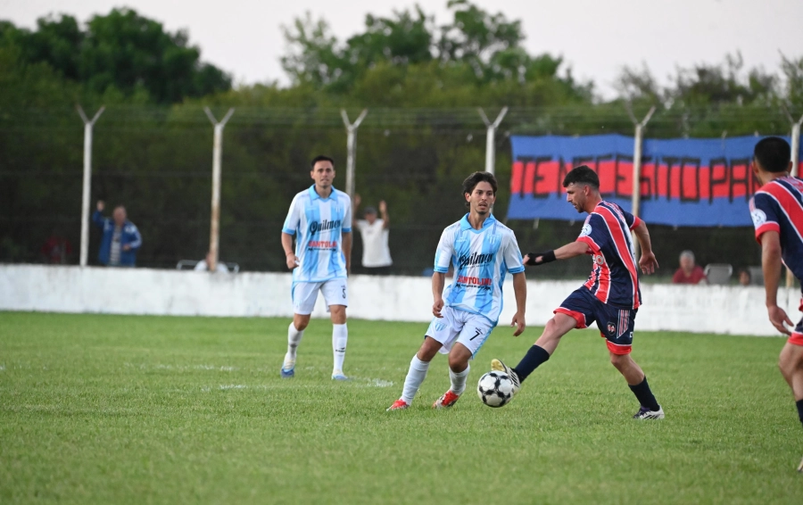 Juventud Unida gan&oacute; y es puntero de la zona 3. Foto: Mauricio R&iacute;os