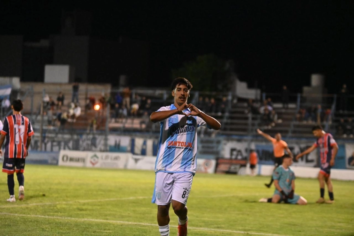 Iván Esquivel fue una de las figuras de Juventud