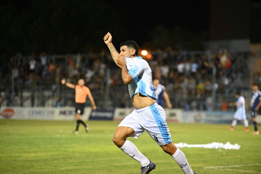 Leandro Larrea fue la gran figura del decano. Foto: Mauricio R&iacute;os