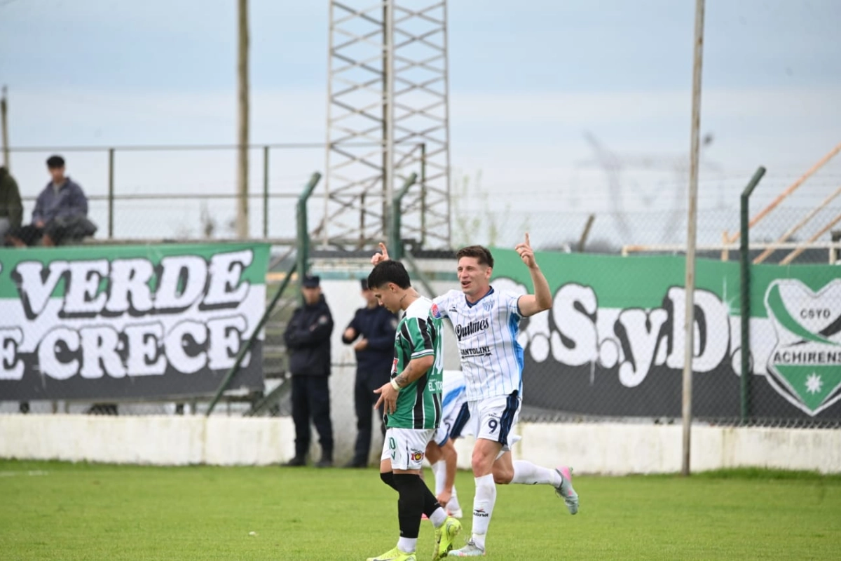 Juventud Unida sigue c&oacute;mo &uacute;nico puntero de la zona 7