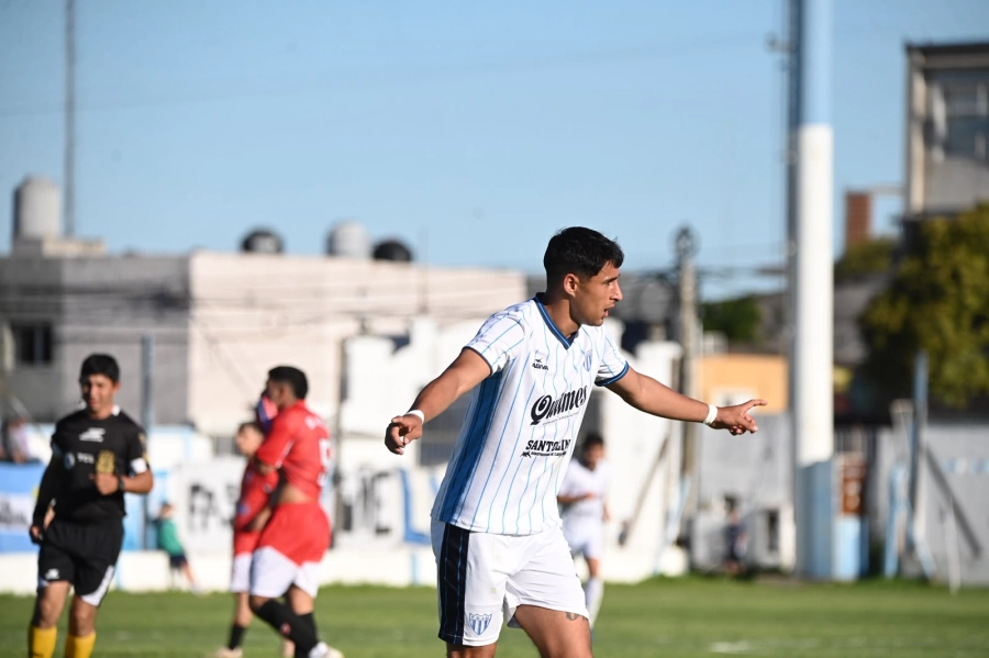 F. Maldonado anot&oacute; su primer gol en Juventud Unida. Foto Mauricio R&iacute;os
