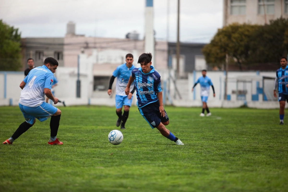 El decano y el tractor celeste repartieron puntos